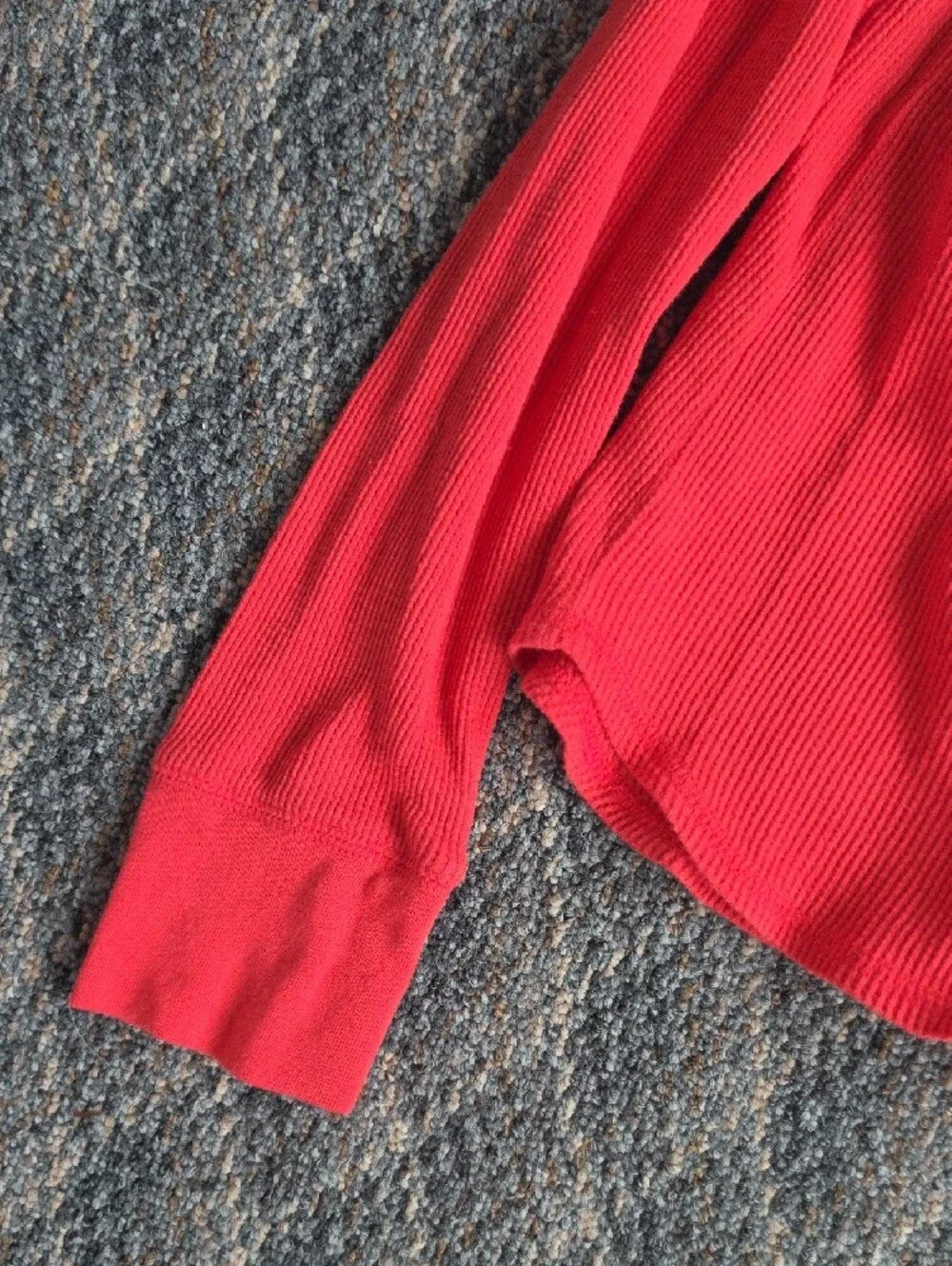 2 Old Navy Kids Long-Sleeve Tops Plus Free Shirt